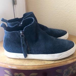 Dolce vita ankle boot sneaker